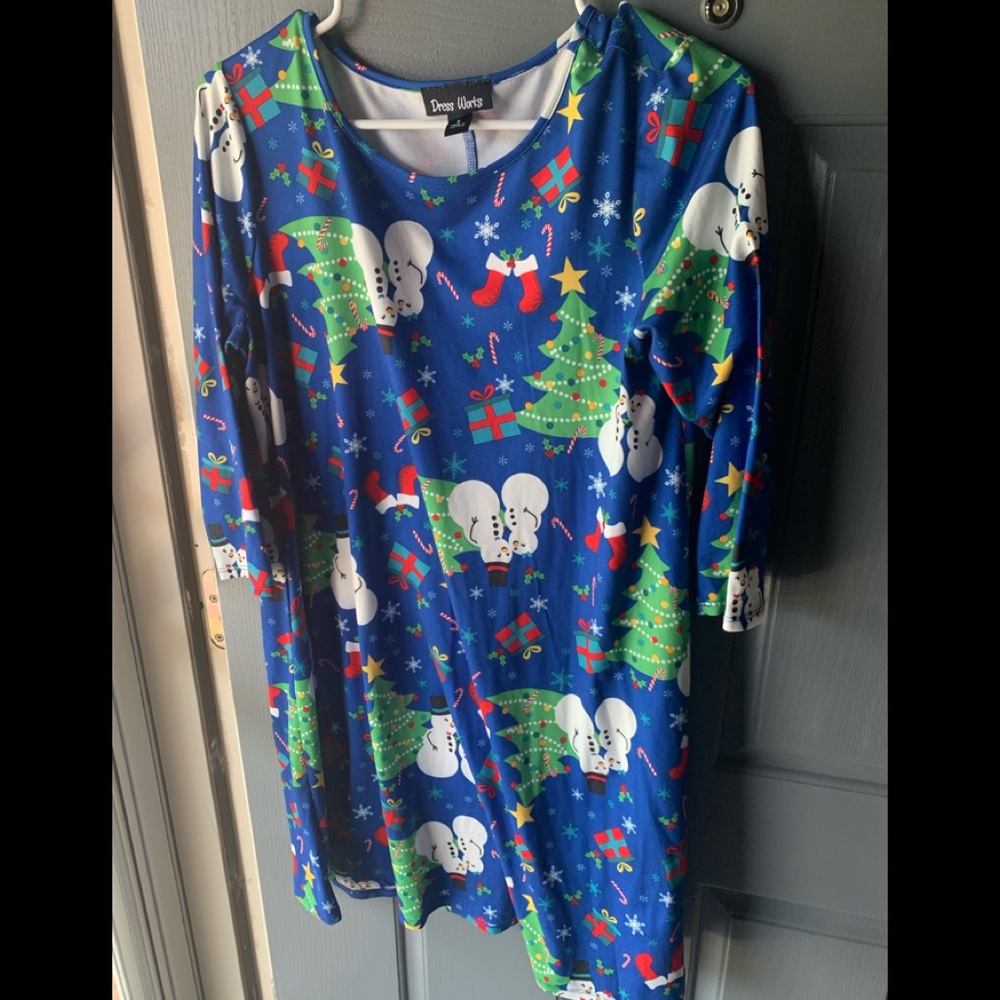 Womens 3/4 sleeve Christmas dress.  Size Small
